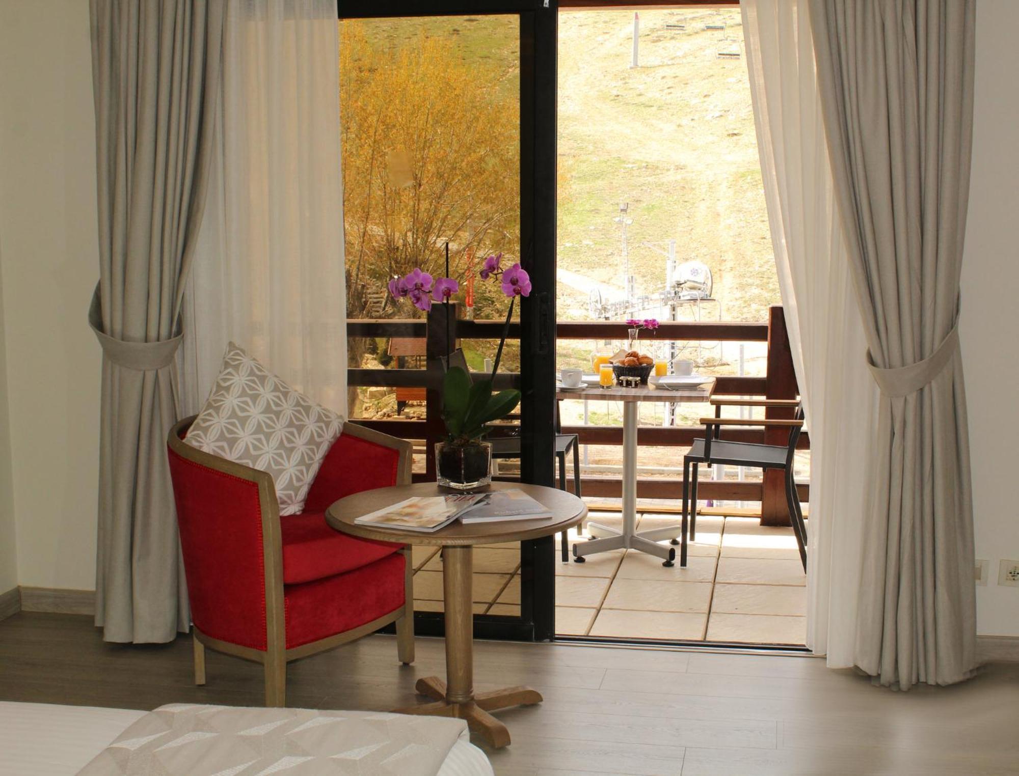 Intercontinental Mzaar Lebanon Mountain Resort & Spa By Ihg Mzaar Kfardebian Buitenkant foto