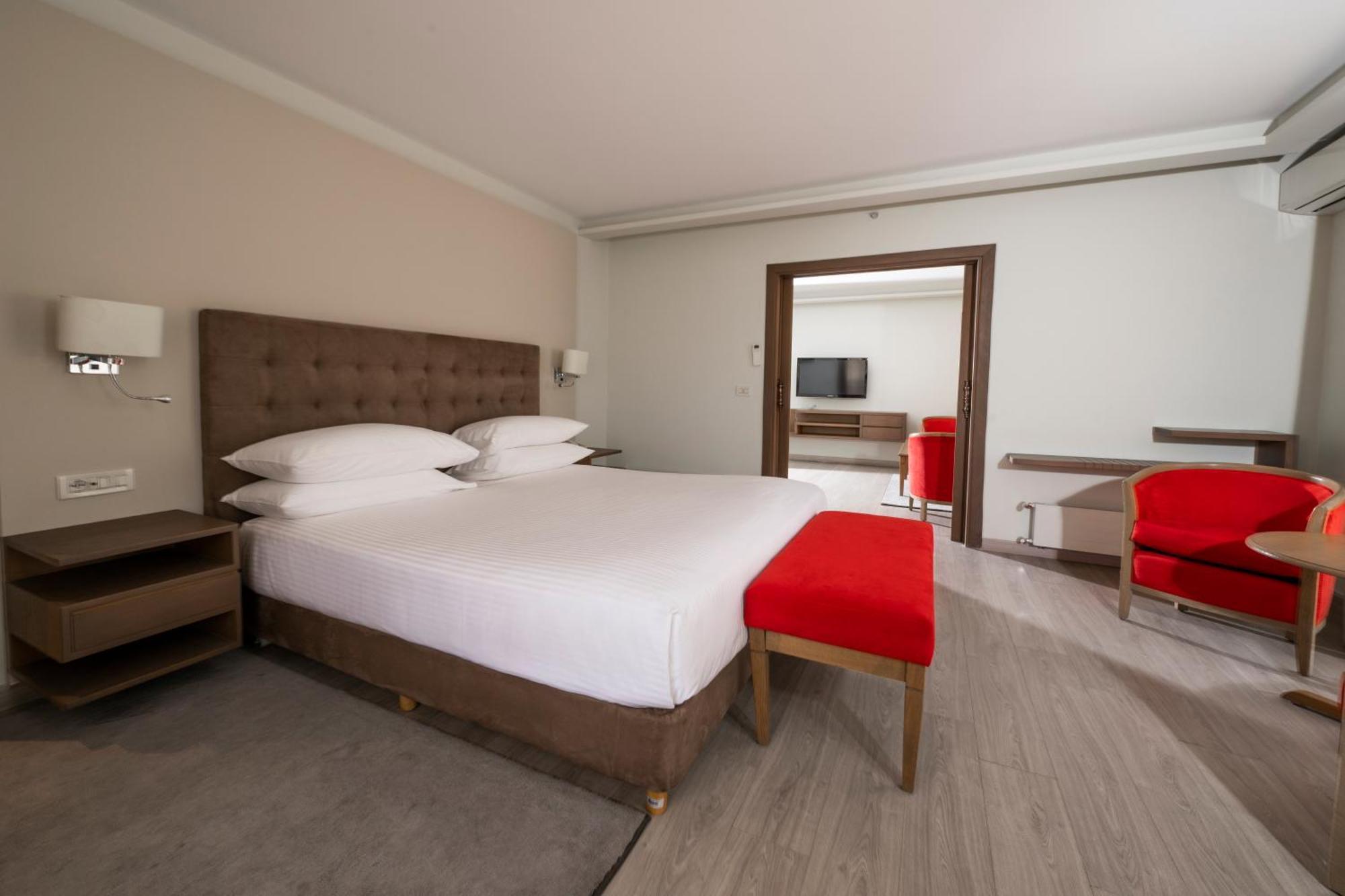 Intercontinental Mzaar Lebanon Mountain Resort & Spa By Ihg Mzaar Kfardebian Buitenkant foto