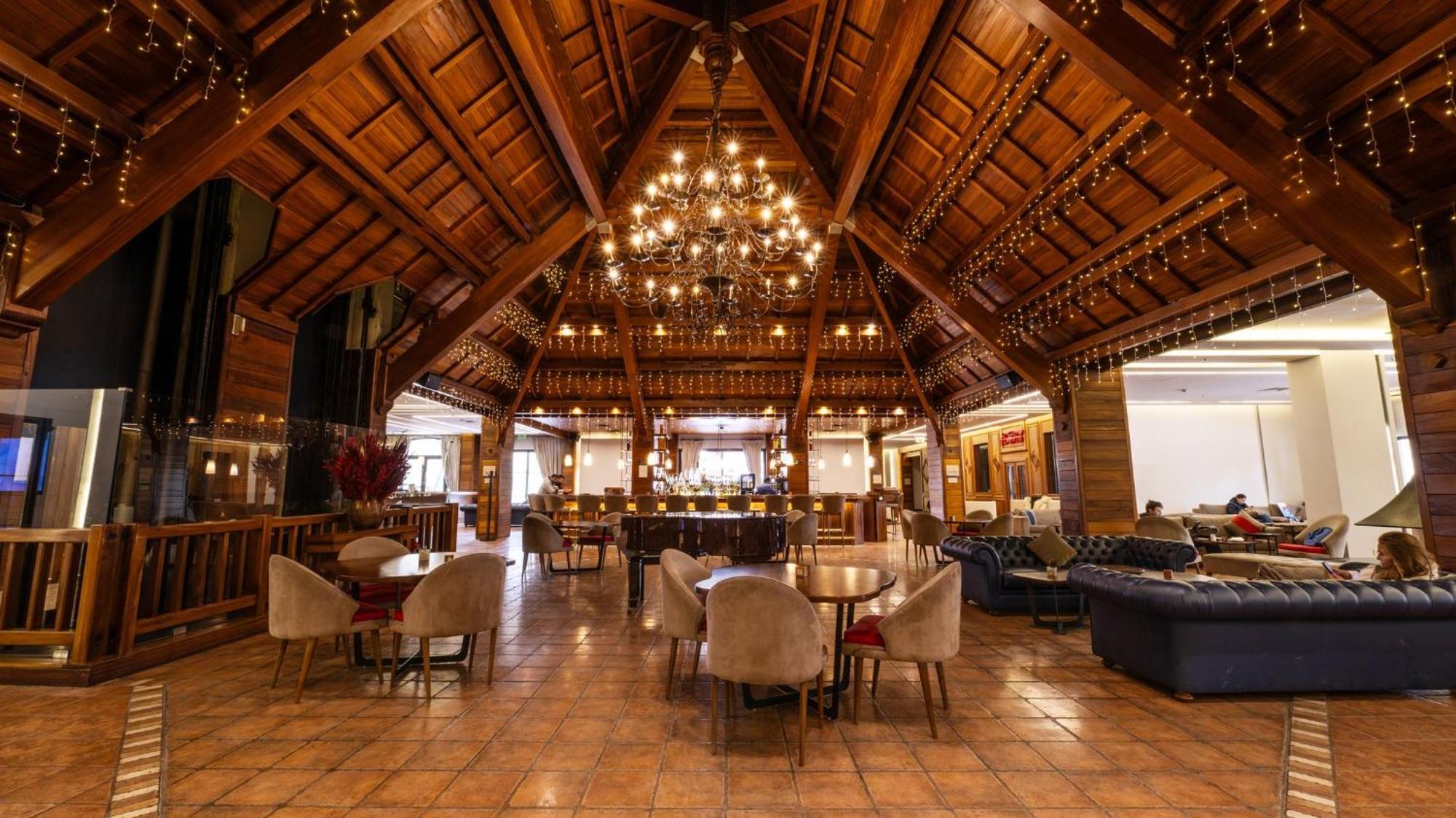 Intercontinental Mzaar Lebanon Mountain Resort & Spa By Ihg Mzaar Kfardebian Buitenkant foto