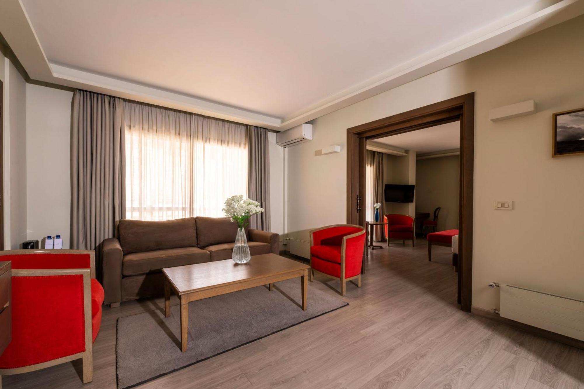 Intercontinental Mzaar Lebanon Mountain Resort & Spa By Ihg Mzaar Kfardebian Buitenkant foto
